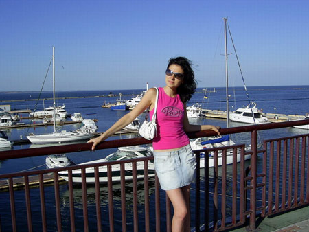 how to flirt with woman - buyrussianbride.com