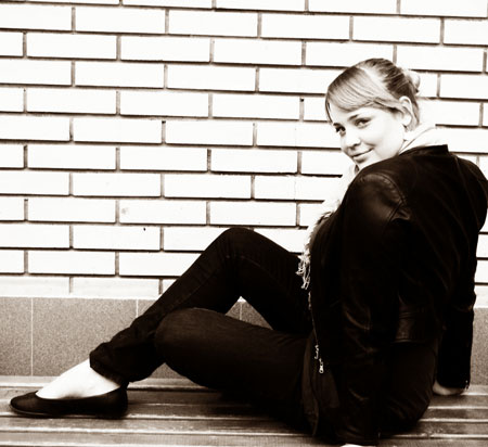 meeting friend - buyrussianbride.com